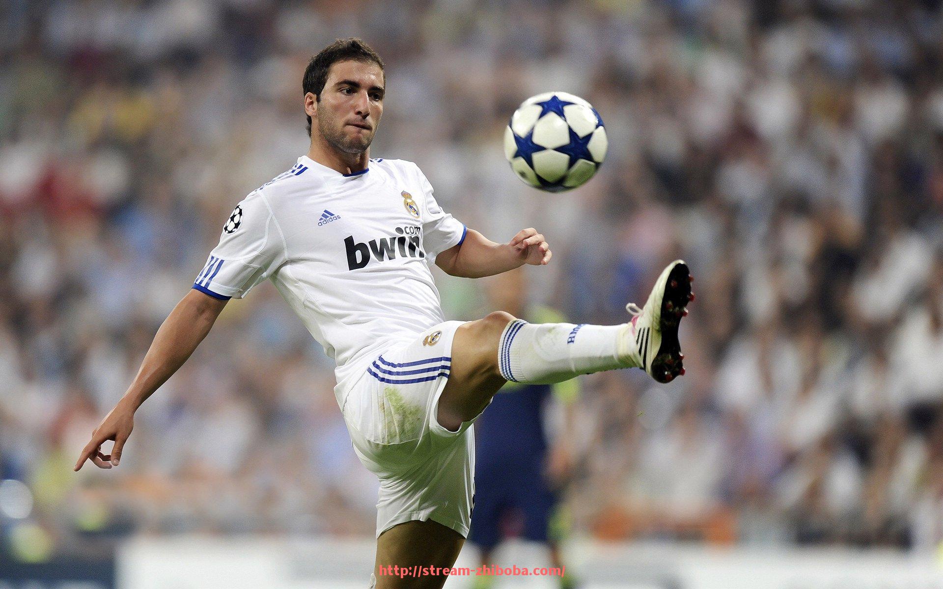 直播吧-范佩西作为英超最佳球员的职业成就分析